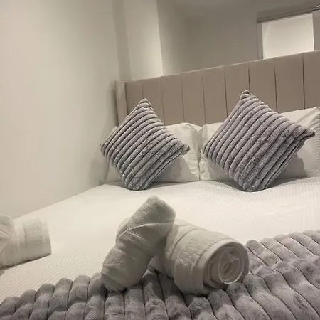 Апартаменты Poppy's Place - 10 Minute Drive From York *