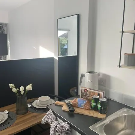Poppy's Place - 10 Minute Drive From York Apartment Skelton (York)